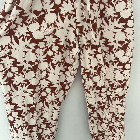 Universal Thread Floral Women’s Romper Large - Picture 7 of 11